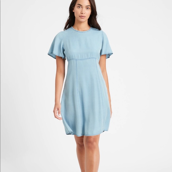 Banana Republic Dresses & Skirts - Banana Republic Flutter Sleeve Dress Tencel NWOT Super Soft Denim Sz 14 Adorable